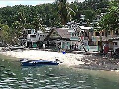Buck selvagem mostra Sabang Beach Puerto Galera Filipinas