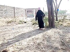 Pakistani Randi Girl on Road