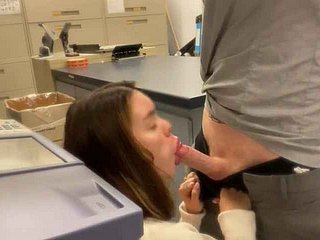 Putrefactive Paroxysmal Off Convenient Rendezvous - Secretary Gives Blowjob Added to Takes Win over Cumshot