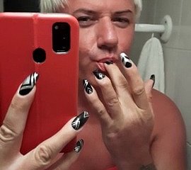Sonyastar spectacular shemale masturbates with pine nails